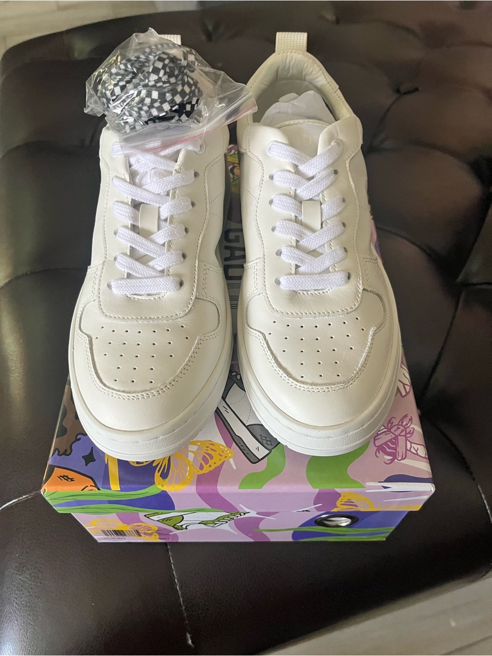 White Leather Low-Top Sneakers-GADOL